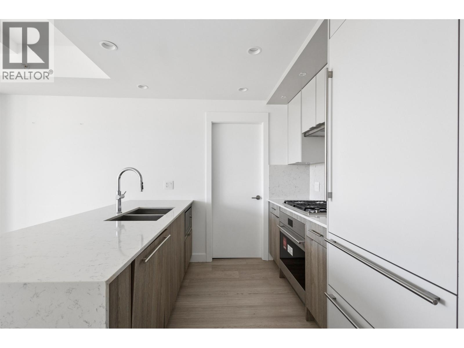 Photo of 401 7638 CAMBIE STREET 2