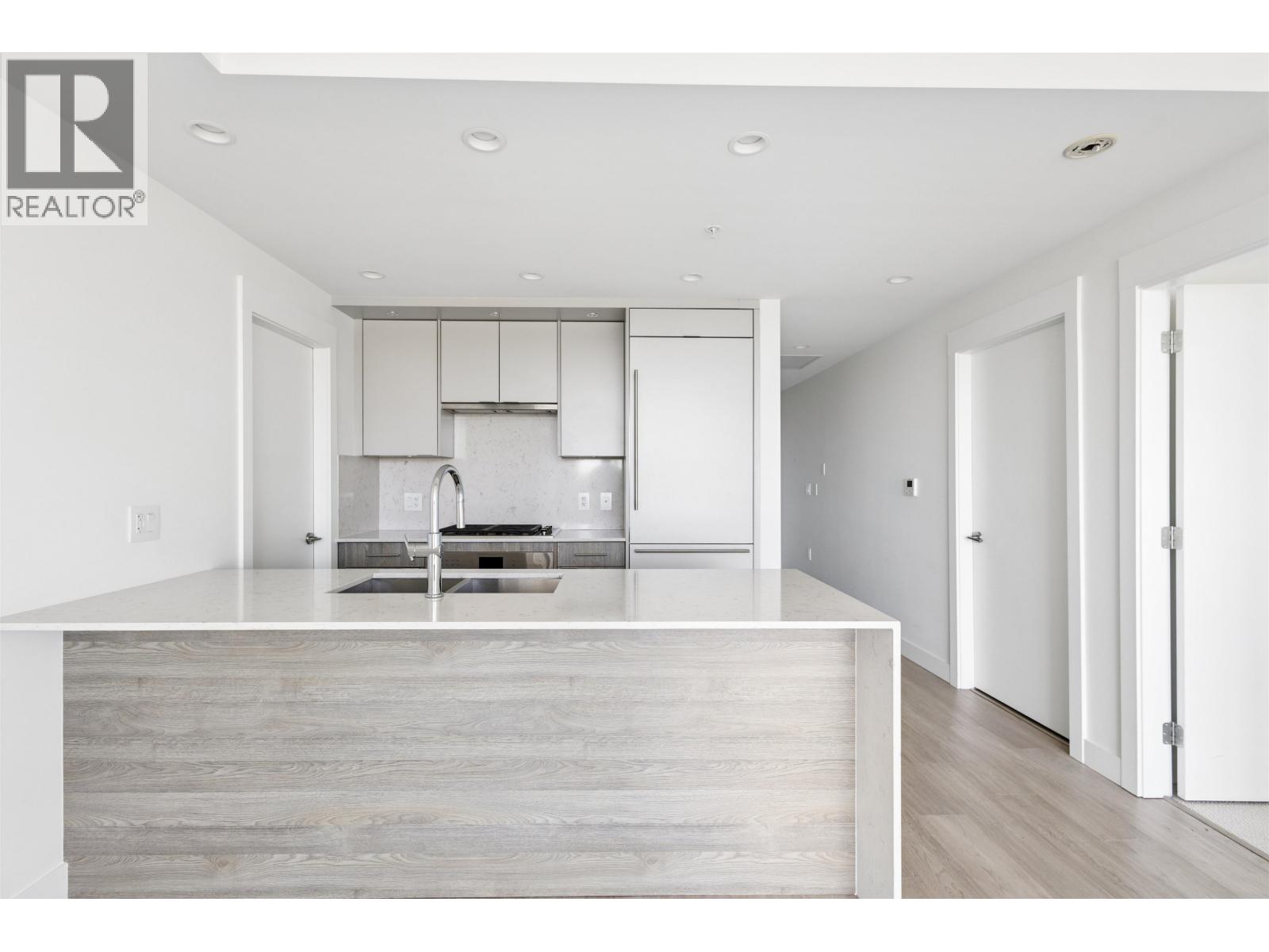 Photo of 401 7638 CAMBIE STREET 4
