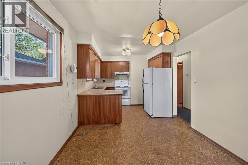 145 EAST 25TH Street, Hamilton — photo 10