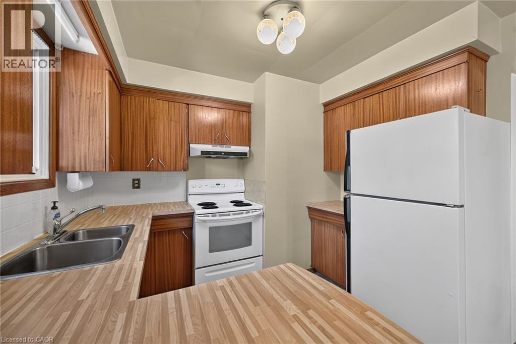 145 EAST 25TH Street, Hamilton — photo 12