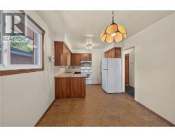 3pc Bathroom - 145 East 25th Street, Hamilton, ON L8V3A3 Photo 10