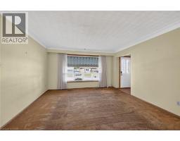 Laundry room - 145 East 25th Street, Hamilton, ON L8V3A3 Photo 9