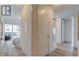 Bathroom - 1107 - 11 Lillian Street, Toronto, ON M4S2H7 Photo 6