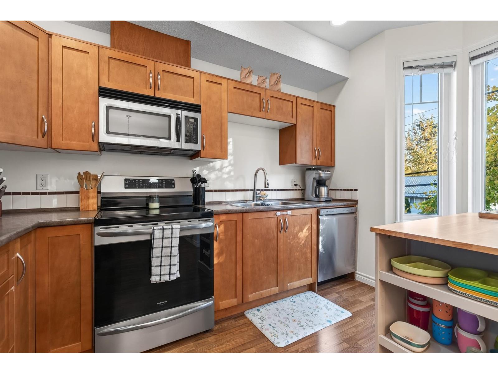 Photo 20 of 40