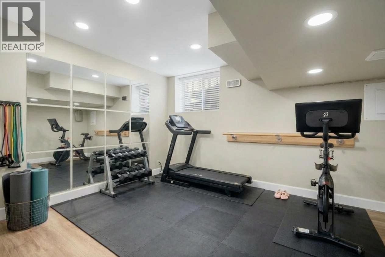 Photo of 109 GREENLEAF COURT 33