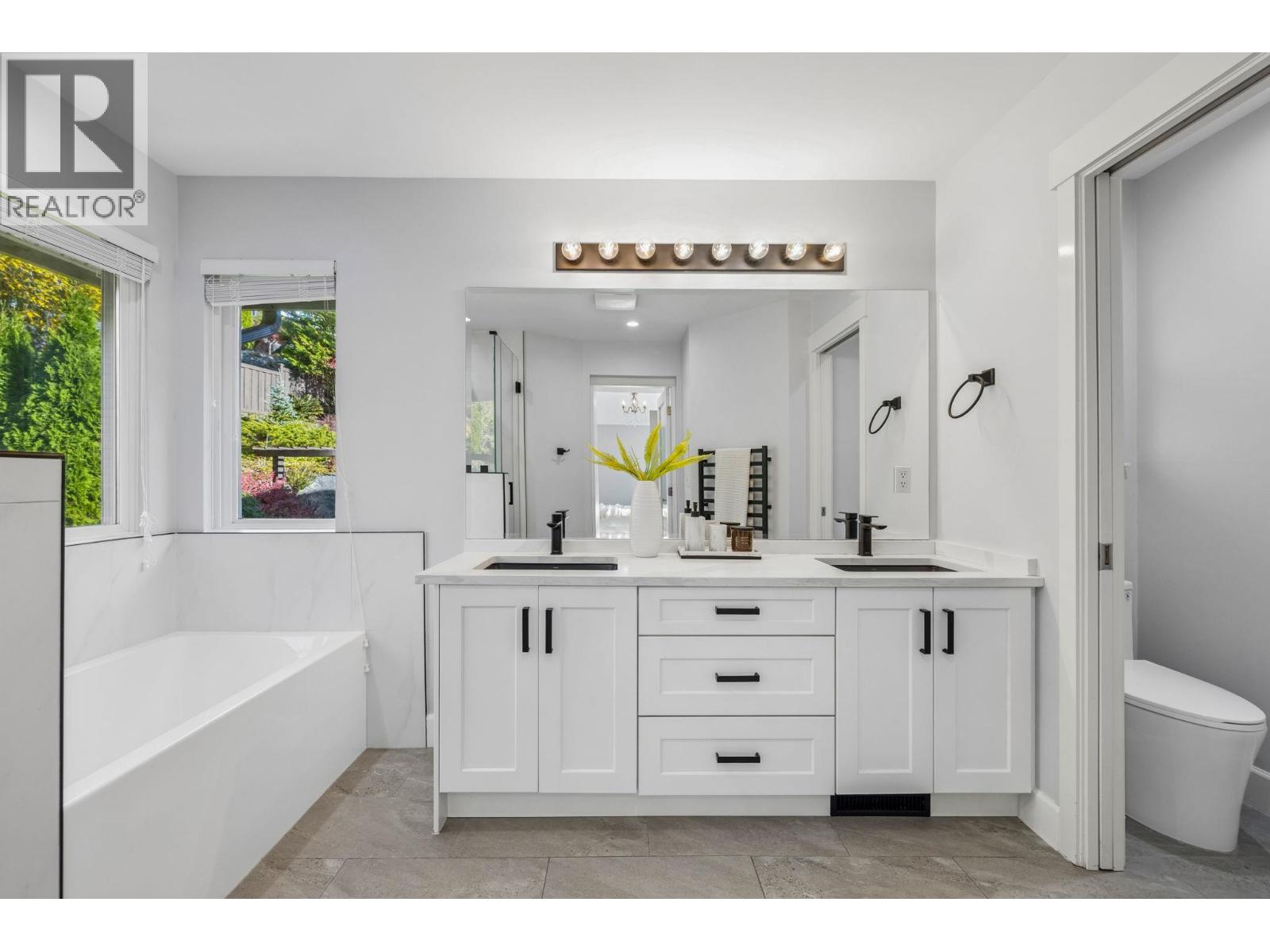 Photo of 109 GREENLEAF COURT 24
