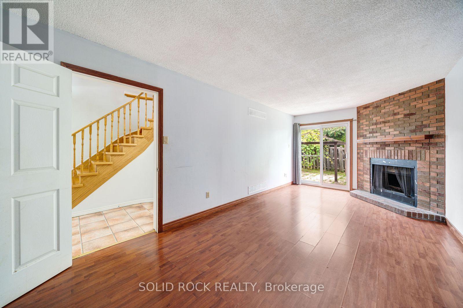 2394 STRATHMORE CRESCENT - 11