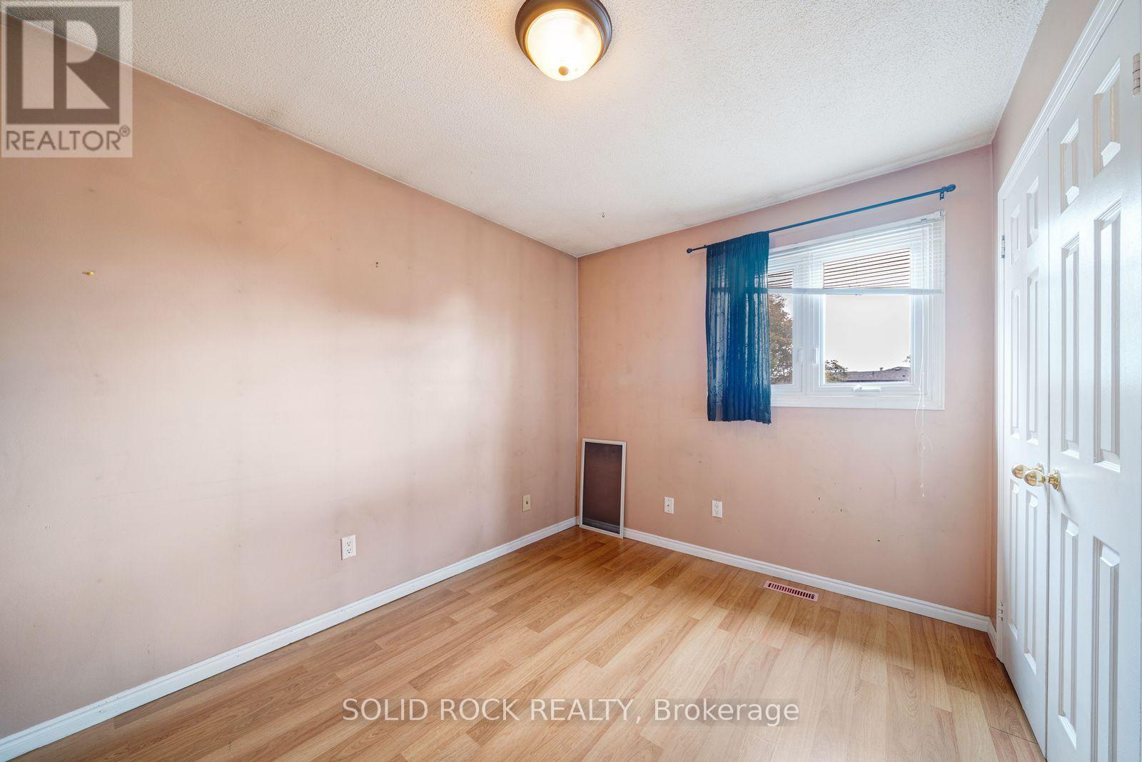 2394 STRATHMORE CRESCENT - 22