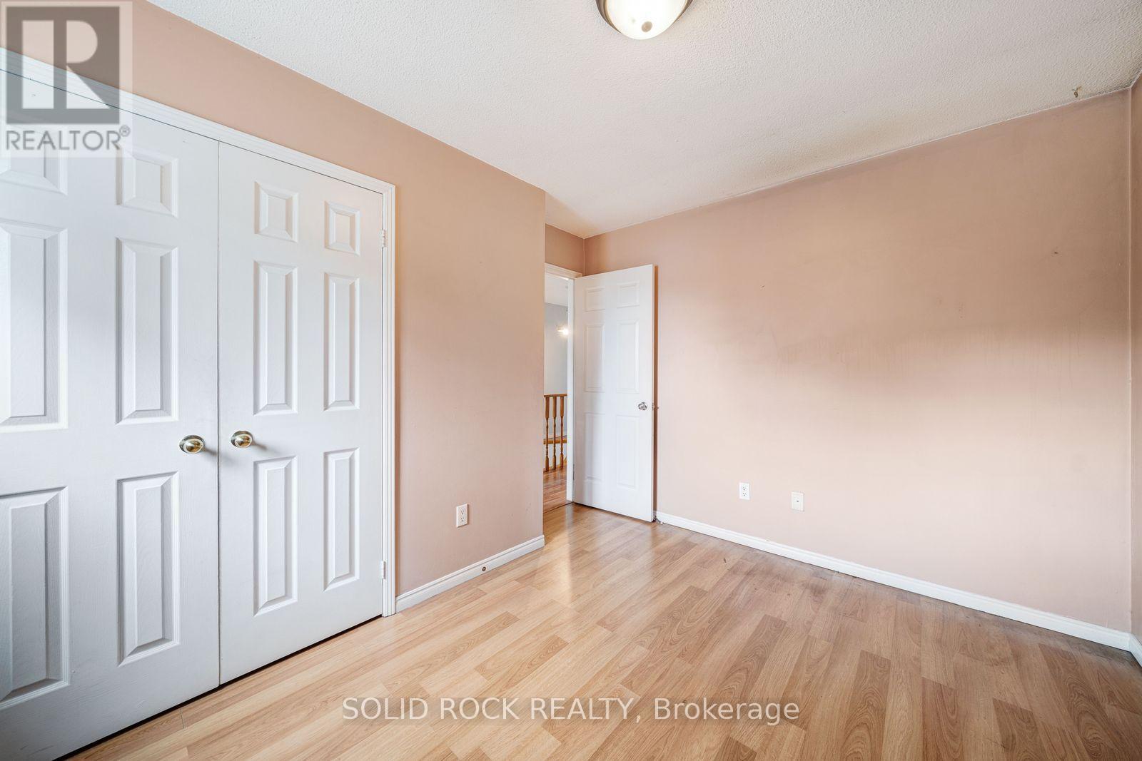2394 STRATHMORE CRESCENT - 23