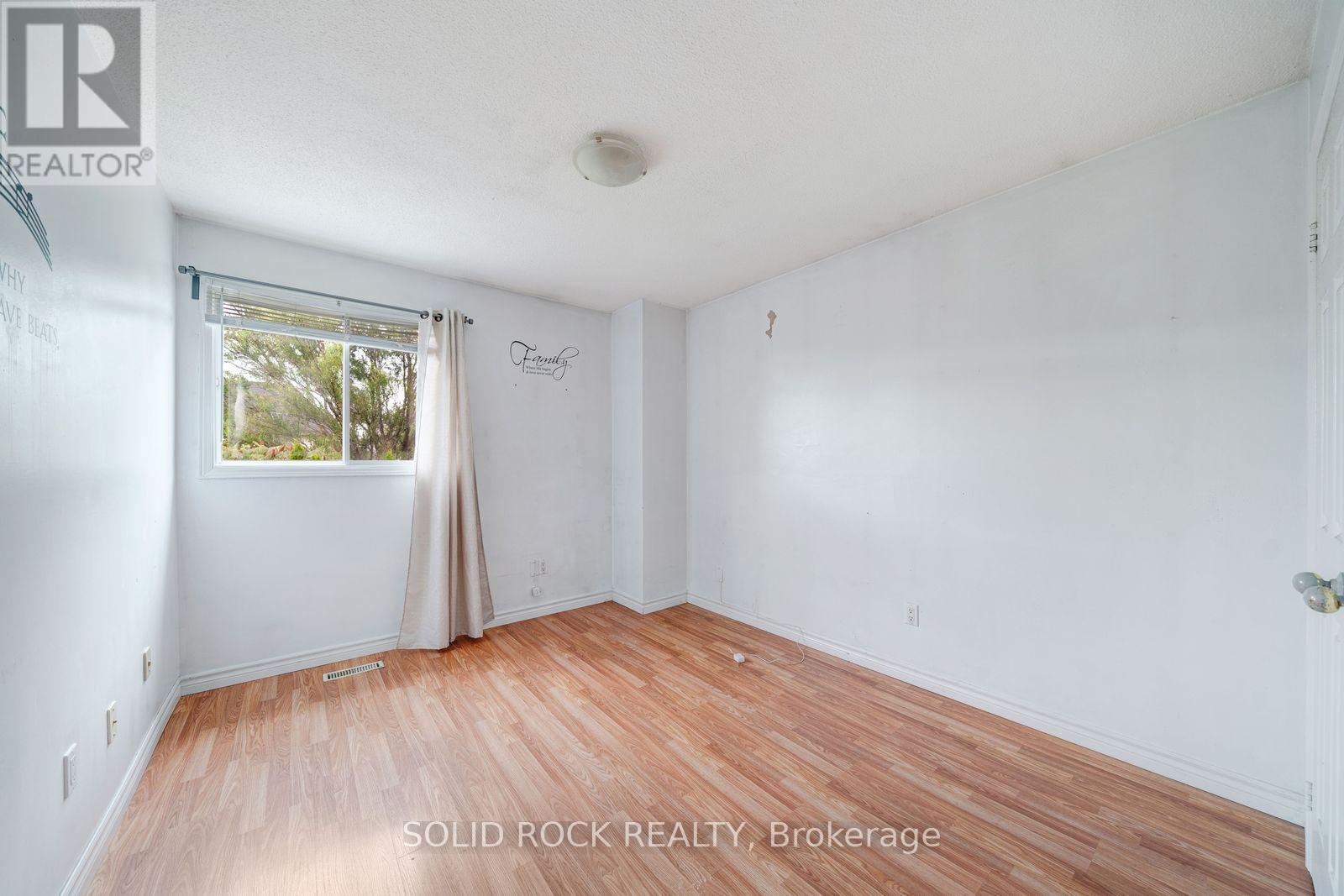 2394 STRATHMORE CRESCENT - 24