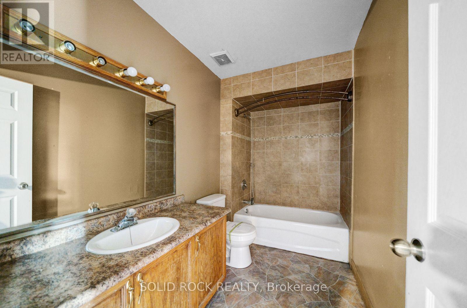2394 STRATHMORE CRESCENT - 30
