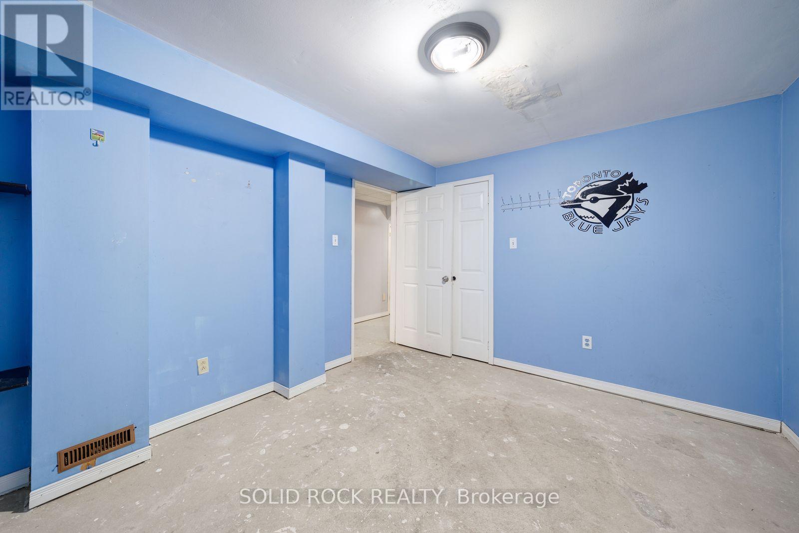 2394 STRATHMORE CRESCENT - 35