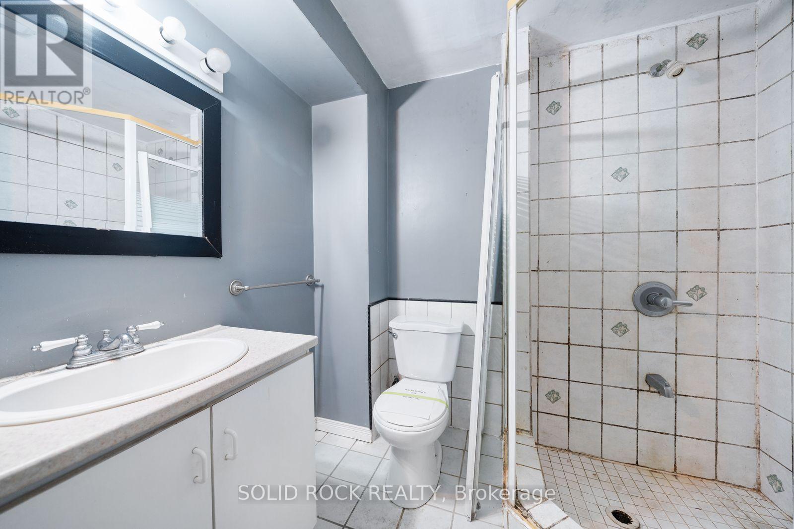 2394 STRATHMORE CRESCENT - 37
