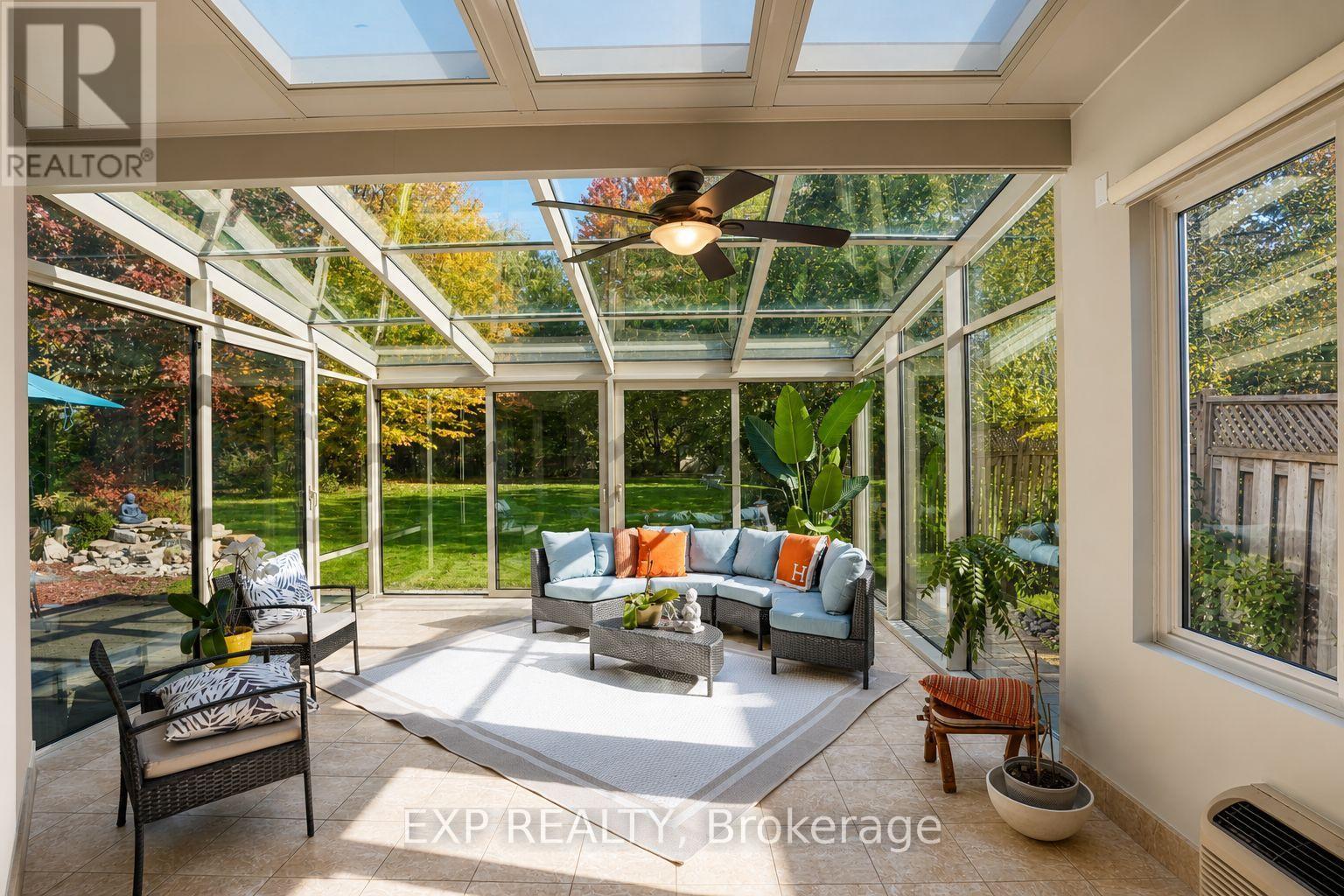 74 HENDERSON DRIVE, Whitby (Pringle Creek) — photo 2