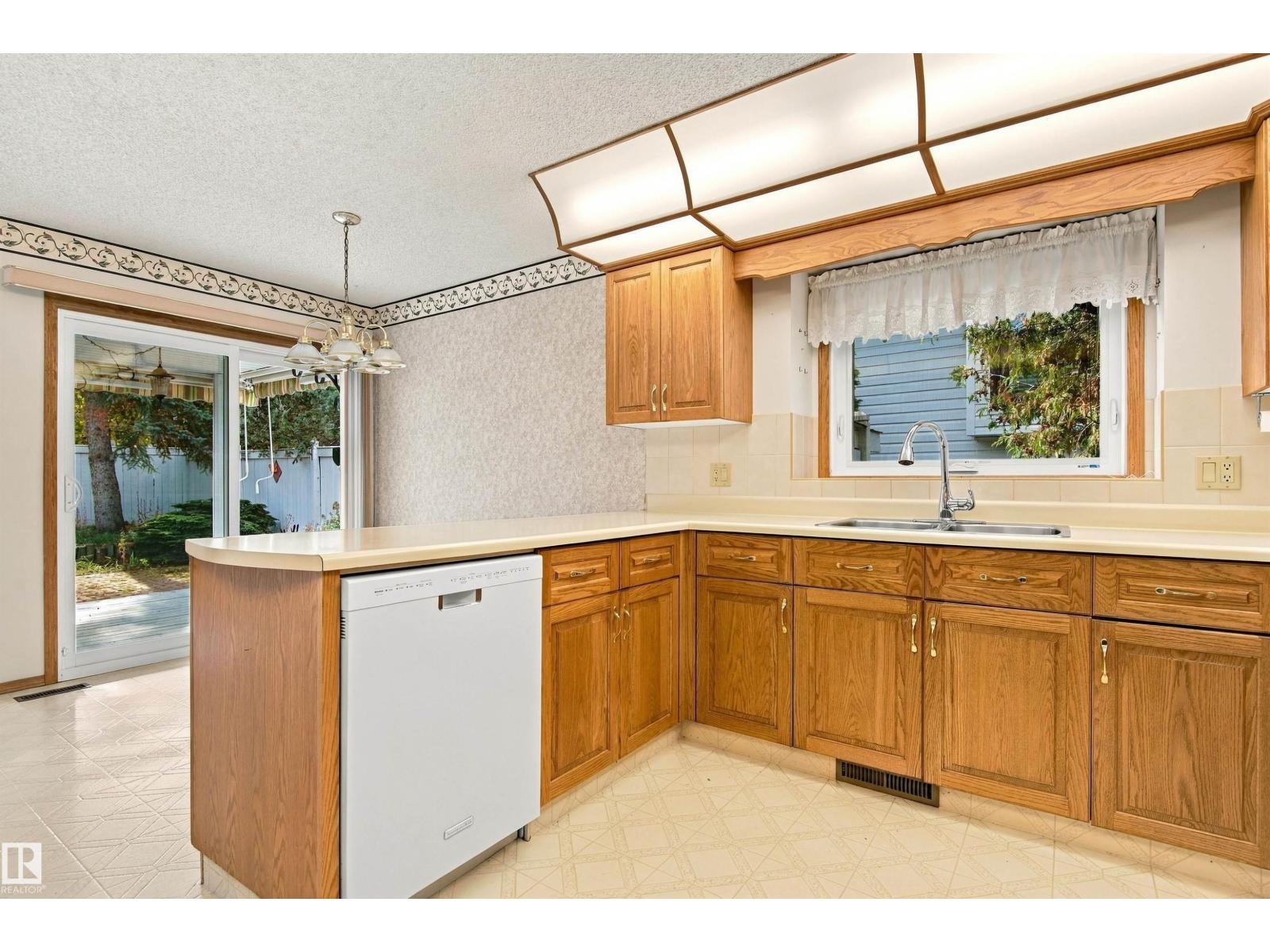 67 REHWINKEL RD NW, Edmonton — photo 16