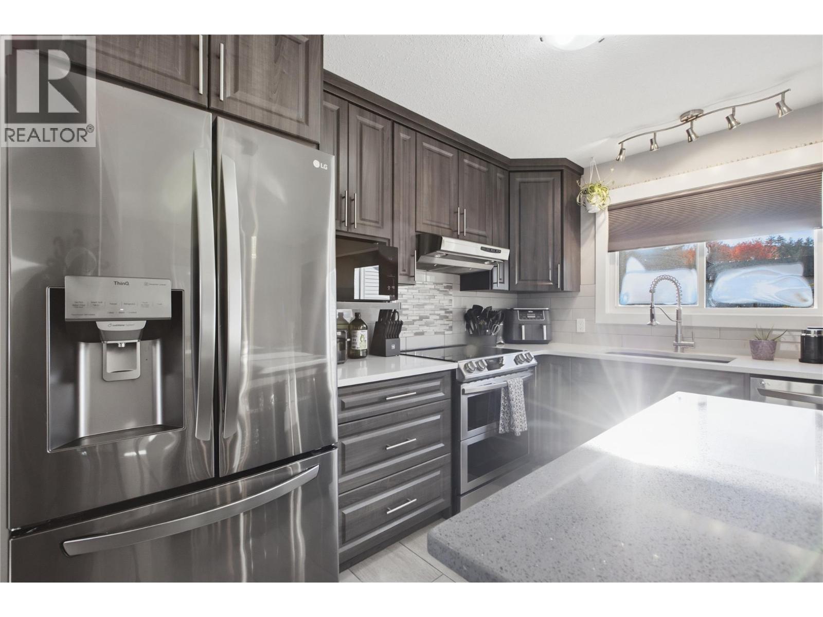 460 Sentinel Court - 26