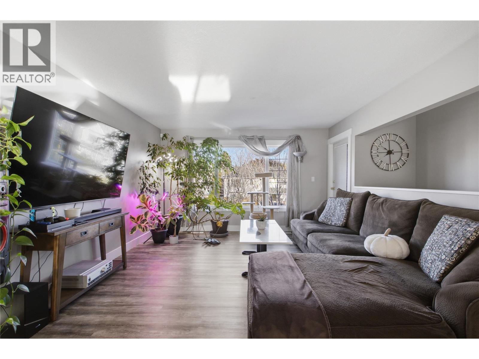 460 Sentinel Court - 18