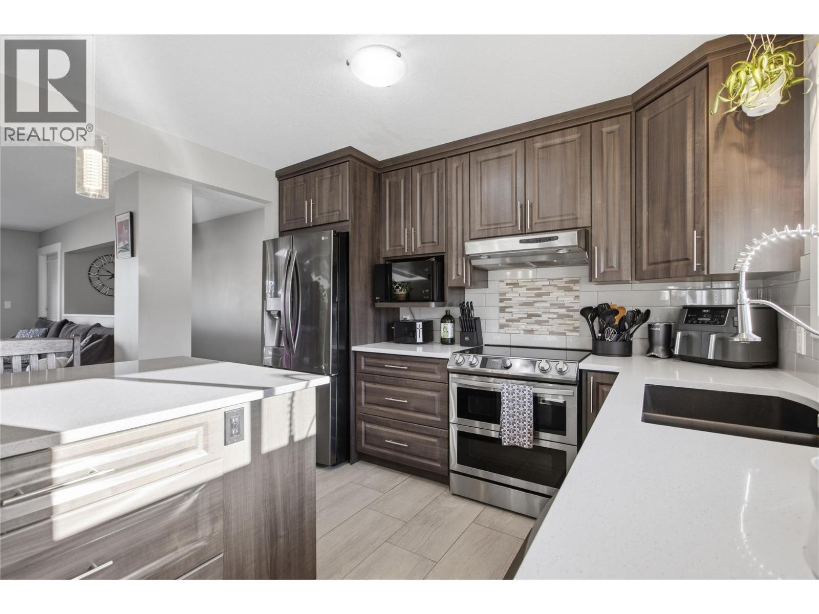 460 Sentinel Court - 32