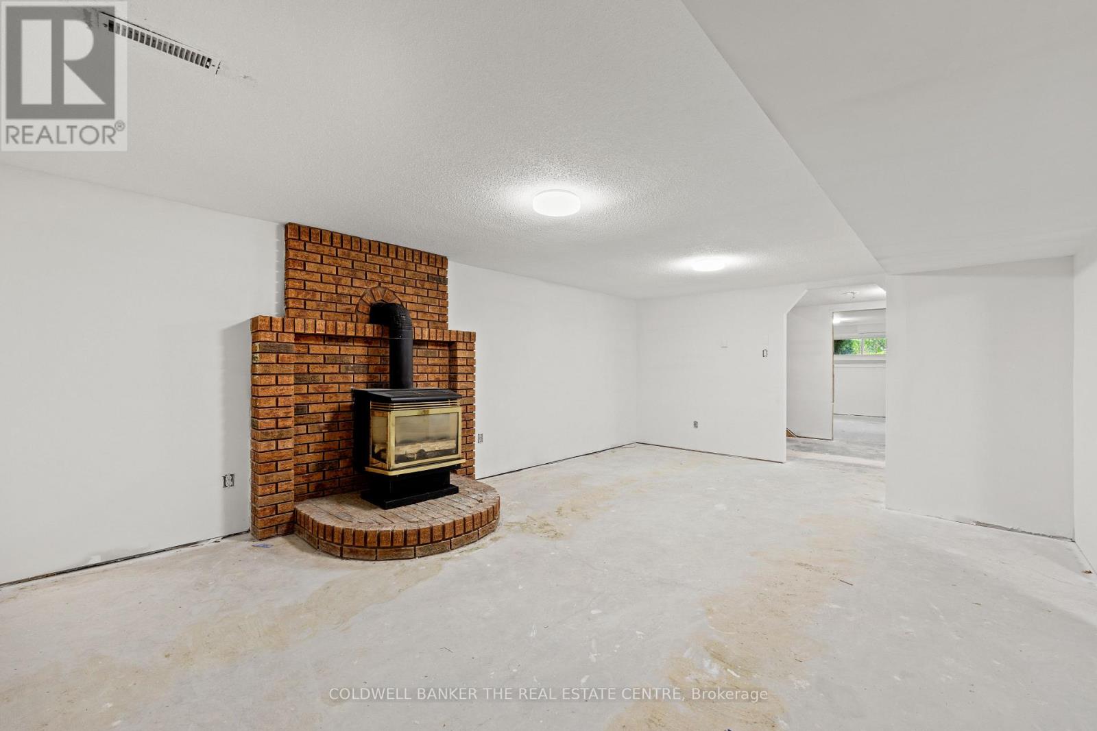 3211 Cowan Avenue, Innisfil photo 29