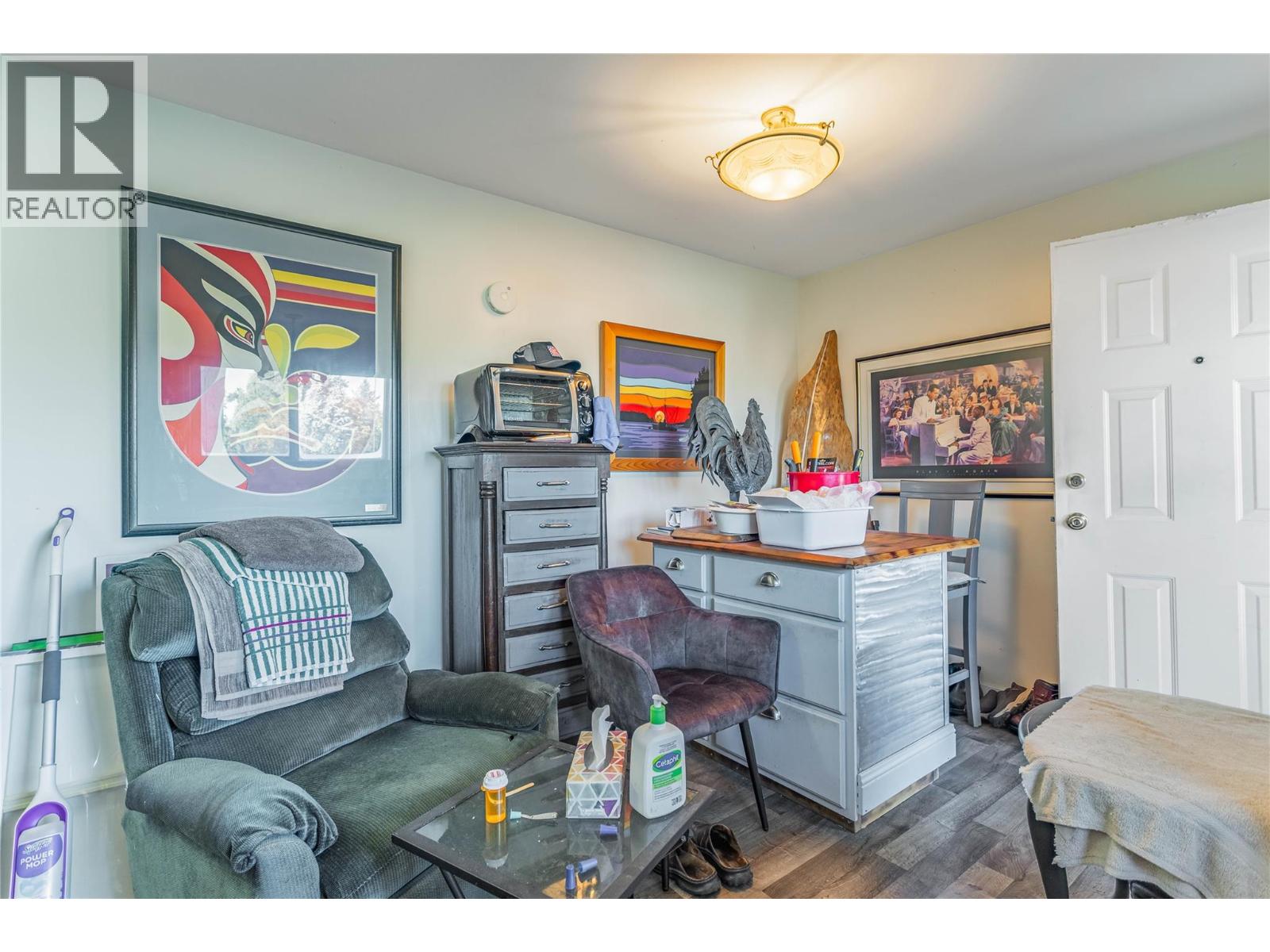 995 Leathead Road - 32