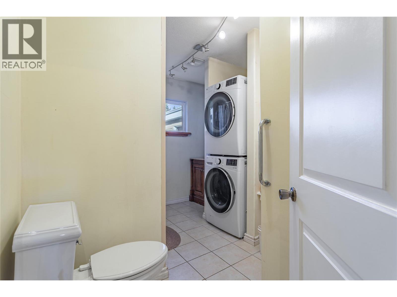 995 Leathead Road - 20