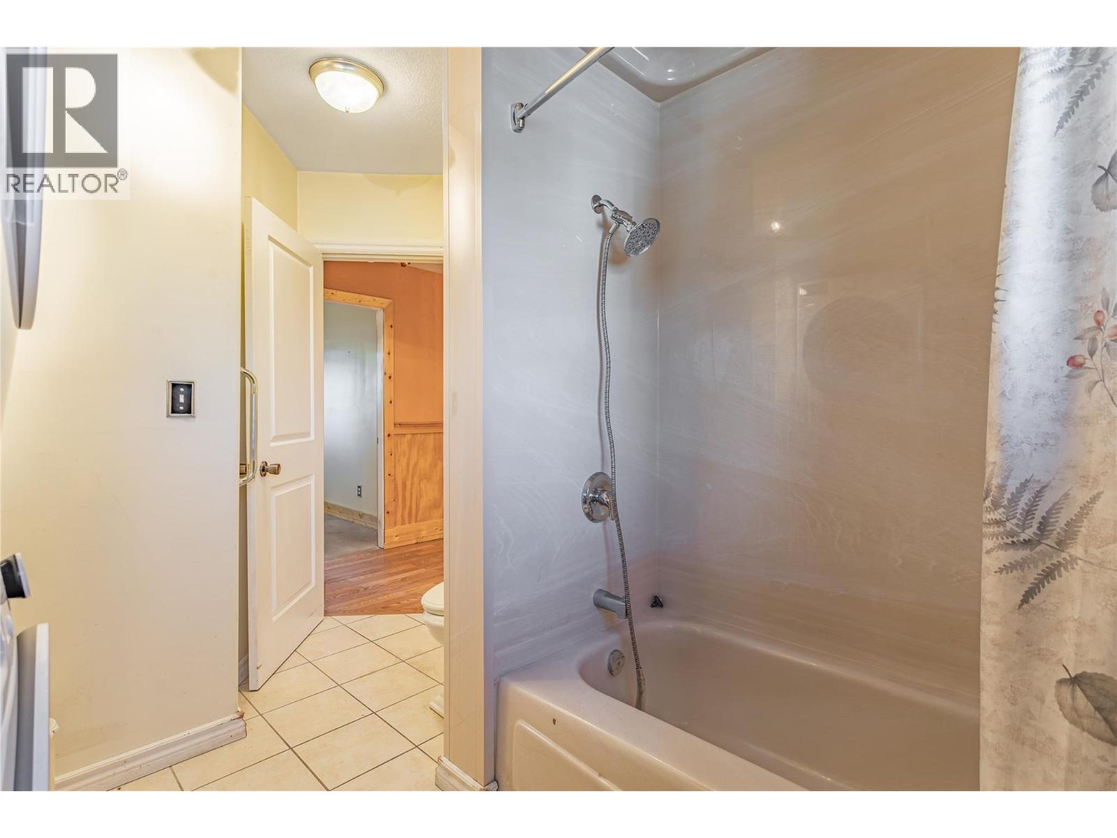  995 Leathead Road, Kelowna
