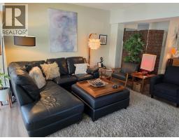 Foyer - 2340 3a Highway, Nelson, BC V1L6K7 Photo 15