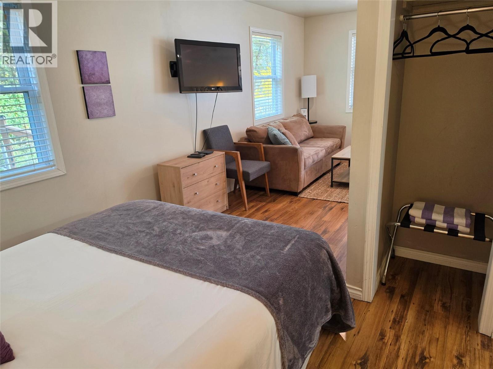 2340 3A Highway - 82