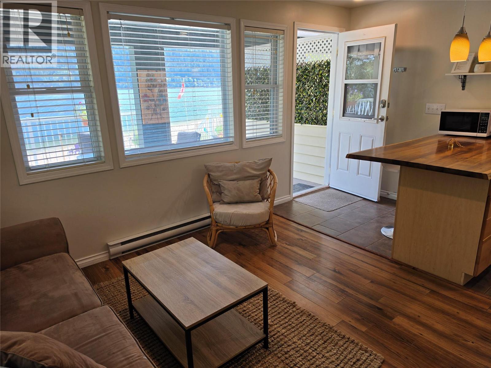 2340 3A Highway - 84
