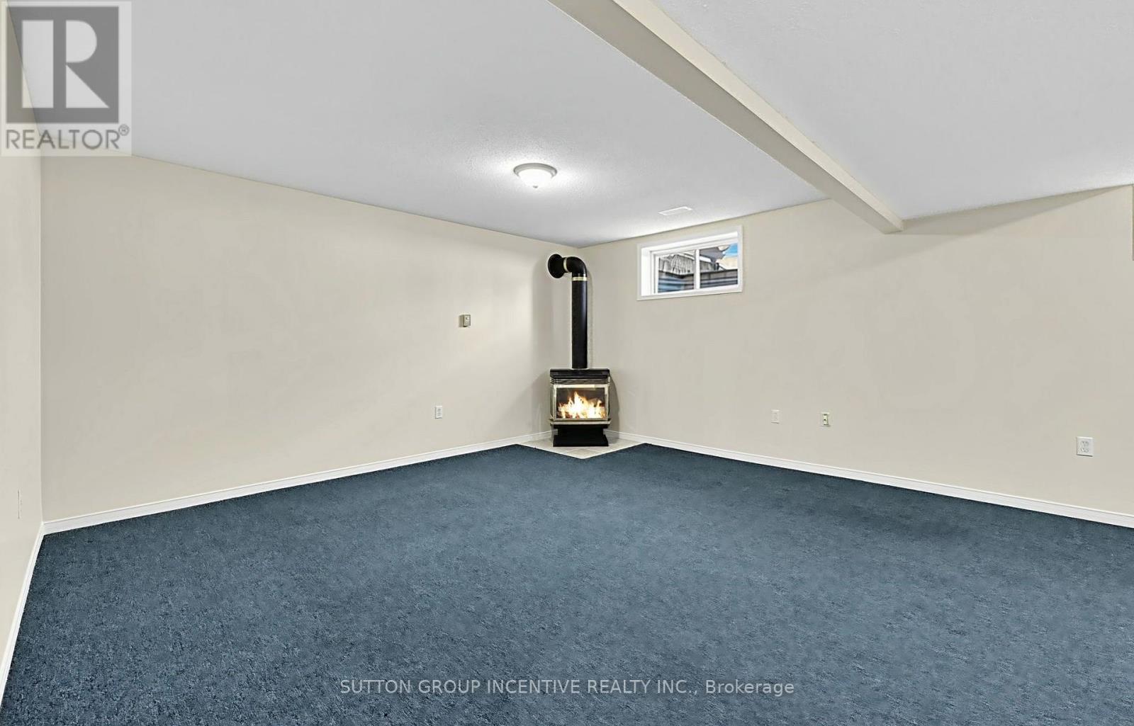 8 Lucas Avenue, Barrie photo 24