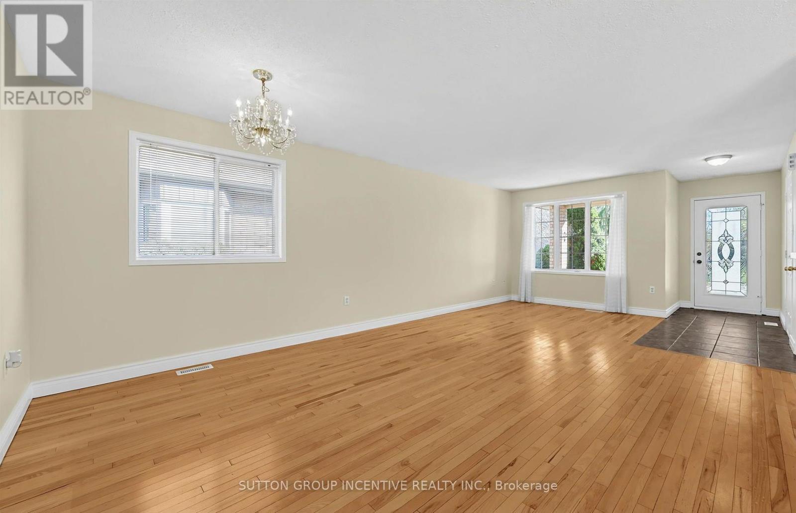 8 LUCAS AVENUE, Barrie (Holly) — photo 7