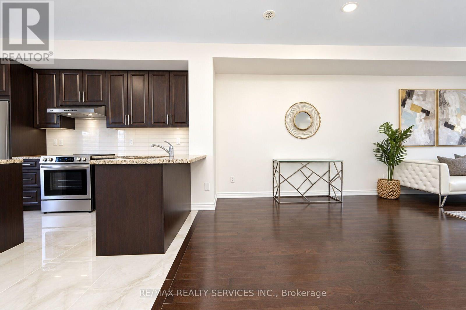 #111 12 CEDARLAND ROAD - 10