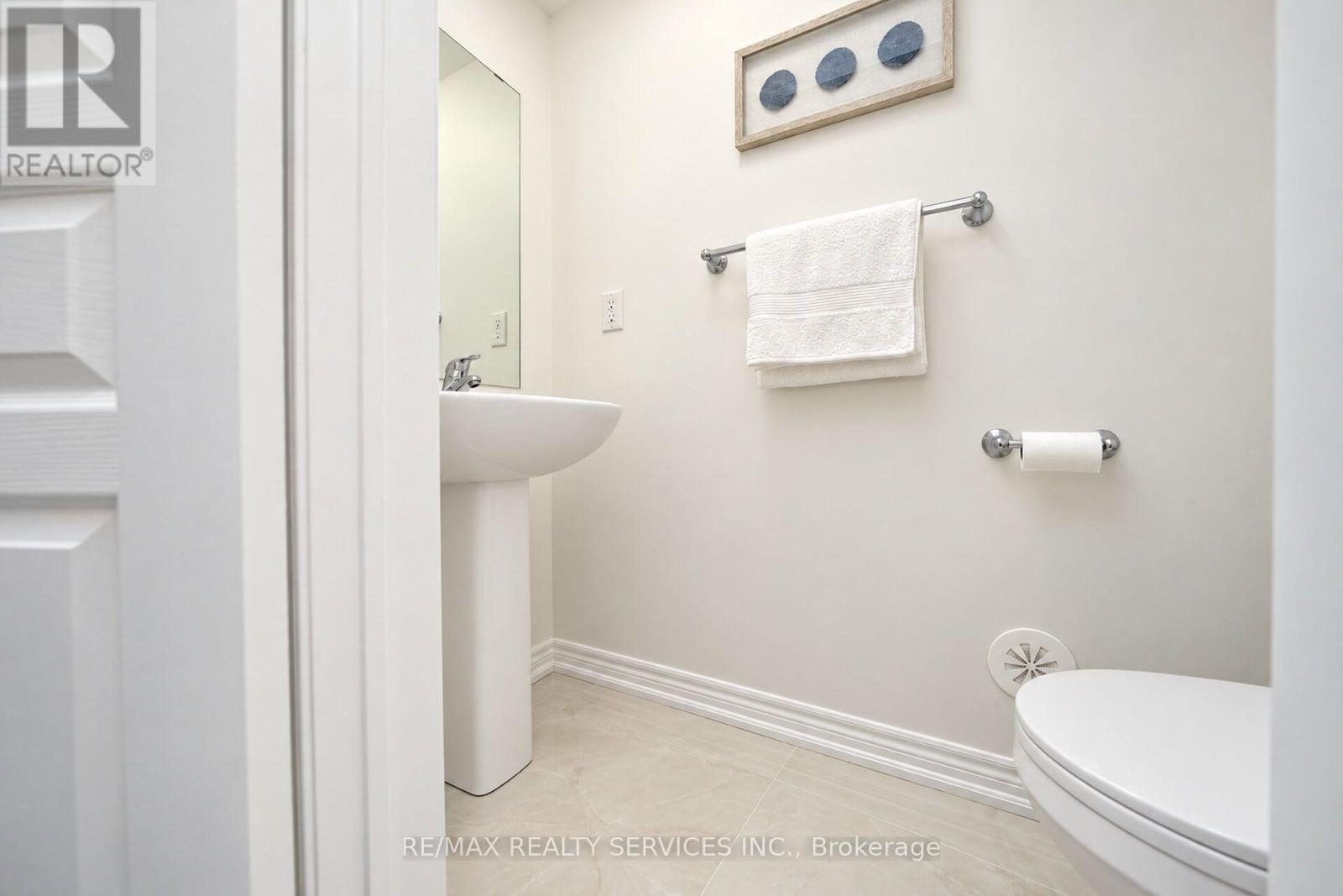 #111 12 CEDARLAND ROAD - 26
