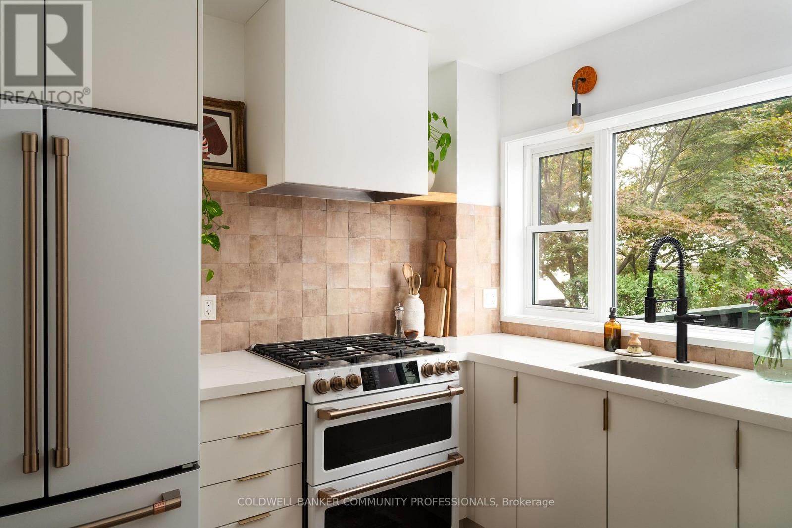 82 Province Street South, Hamilton, ON photo 14