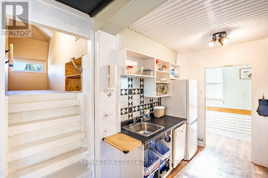 82 KEHL STREET, Kitchener — photo 7