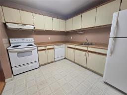 203 193 Watson Street, Winnipeg, MB R2P2E1 Photo 8