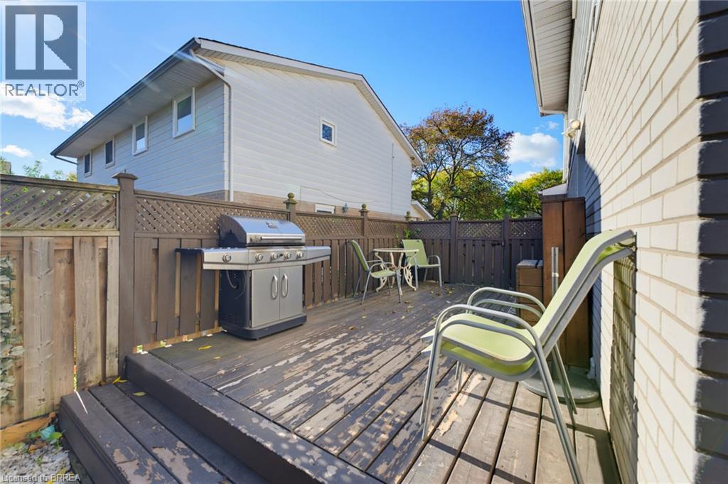 9 ONSLOW Court - 19