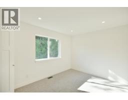 5825 Trail Avenue, Sechelt, BC V7Z0K5 Photo 29