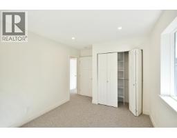 5825 Trail Avenue, Sechelt, BC V7Z0K5 Photo 30
