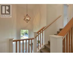 5825 Trail Avenue, Sechelt, BC V7Z0K5 Photo 19