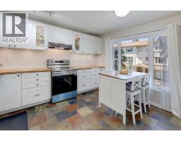 738 Queenston Terrace Se, Calgary, AB T2J6H6 Photo 12