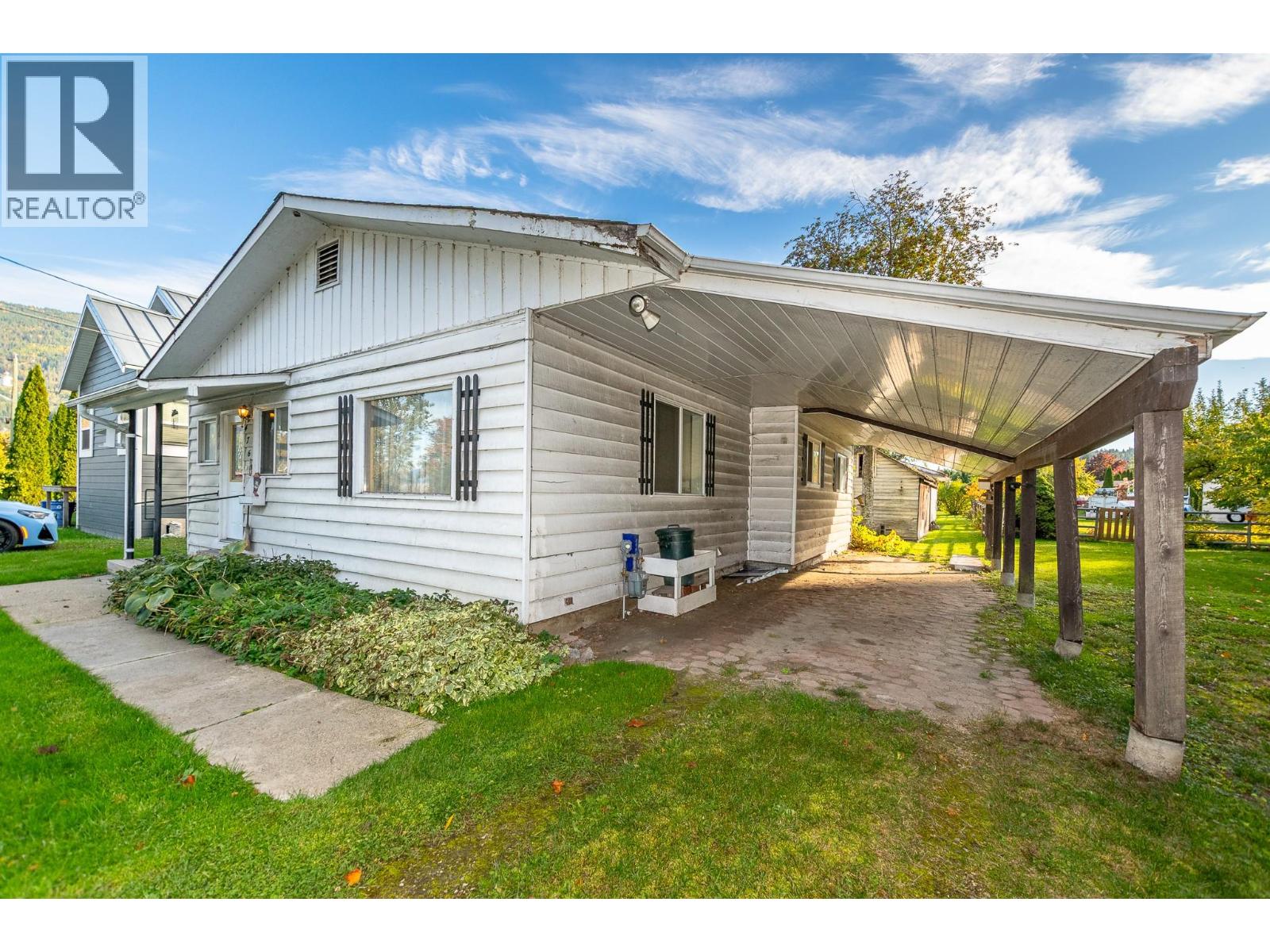4760 Canoe Beach Drive Drive NE - 4