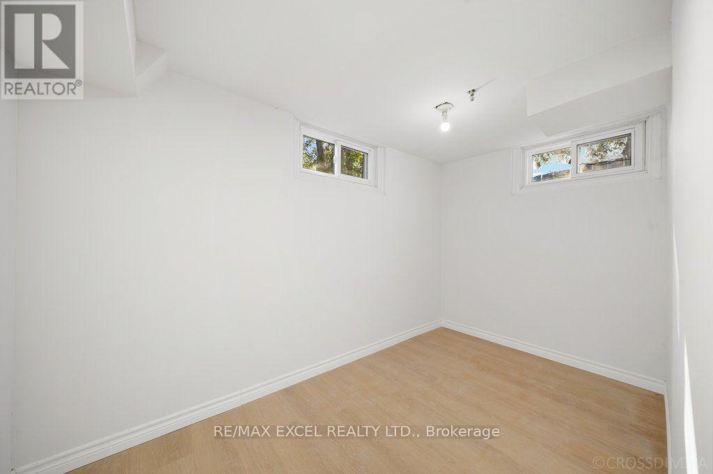 65 WILSON ROAD N - 32