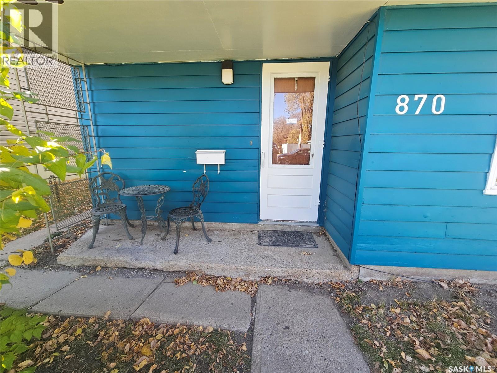 870 11th AVENUE NE, Swift Current — photo 2