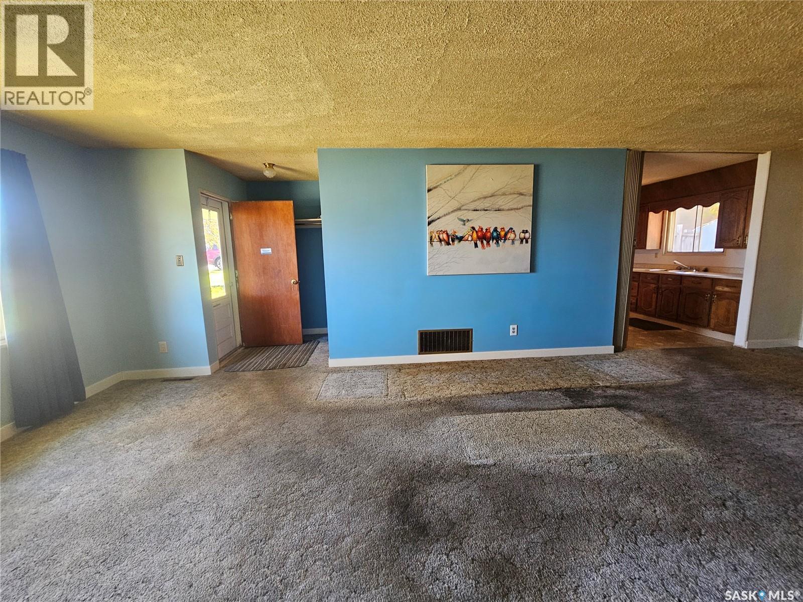 870 11th AVENUE NE, Swift Current — photo 4