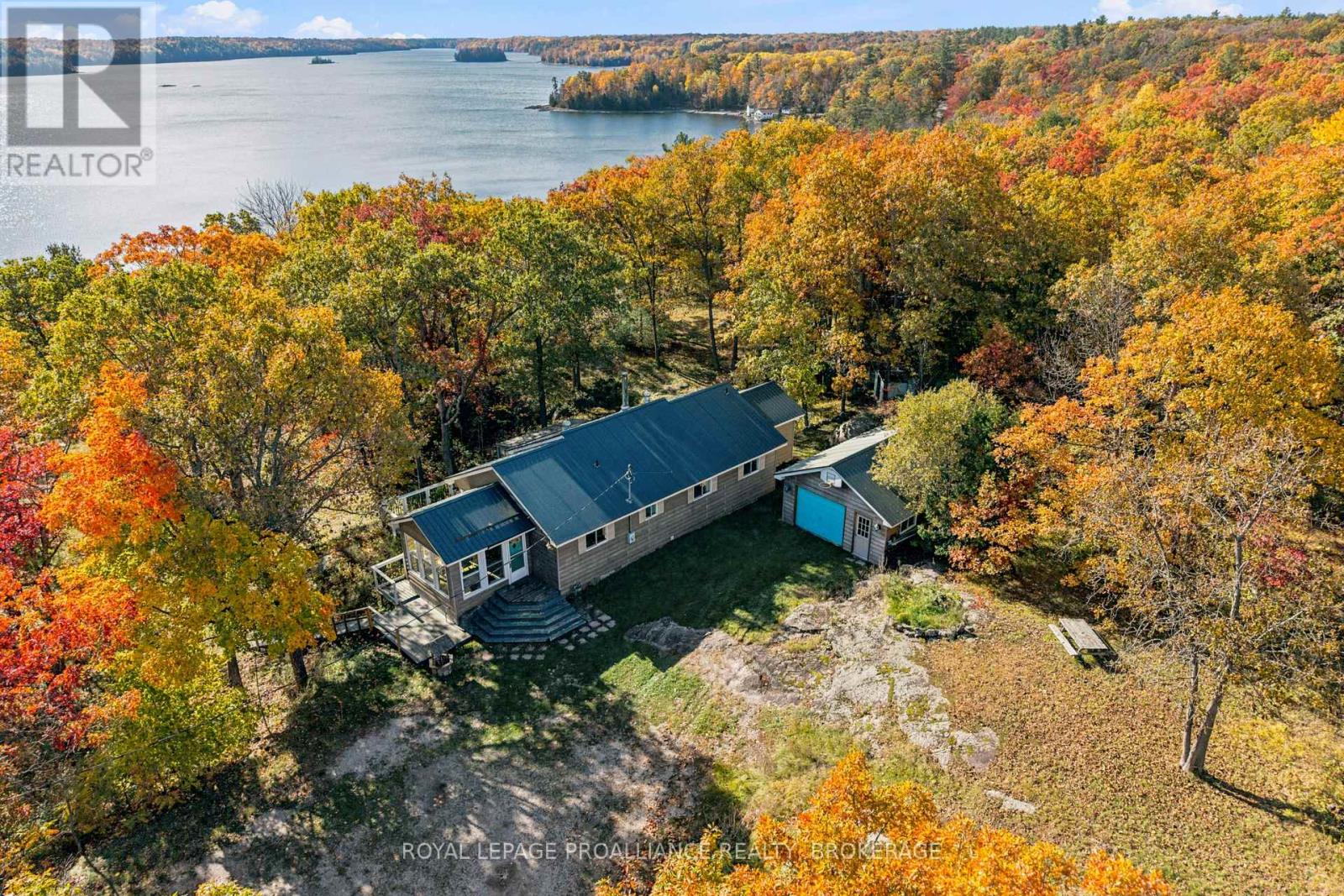 2089 CROW LAKE ROAD, Frontenac (Frontenac Centre)