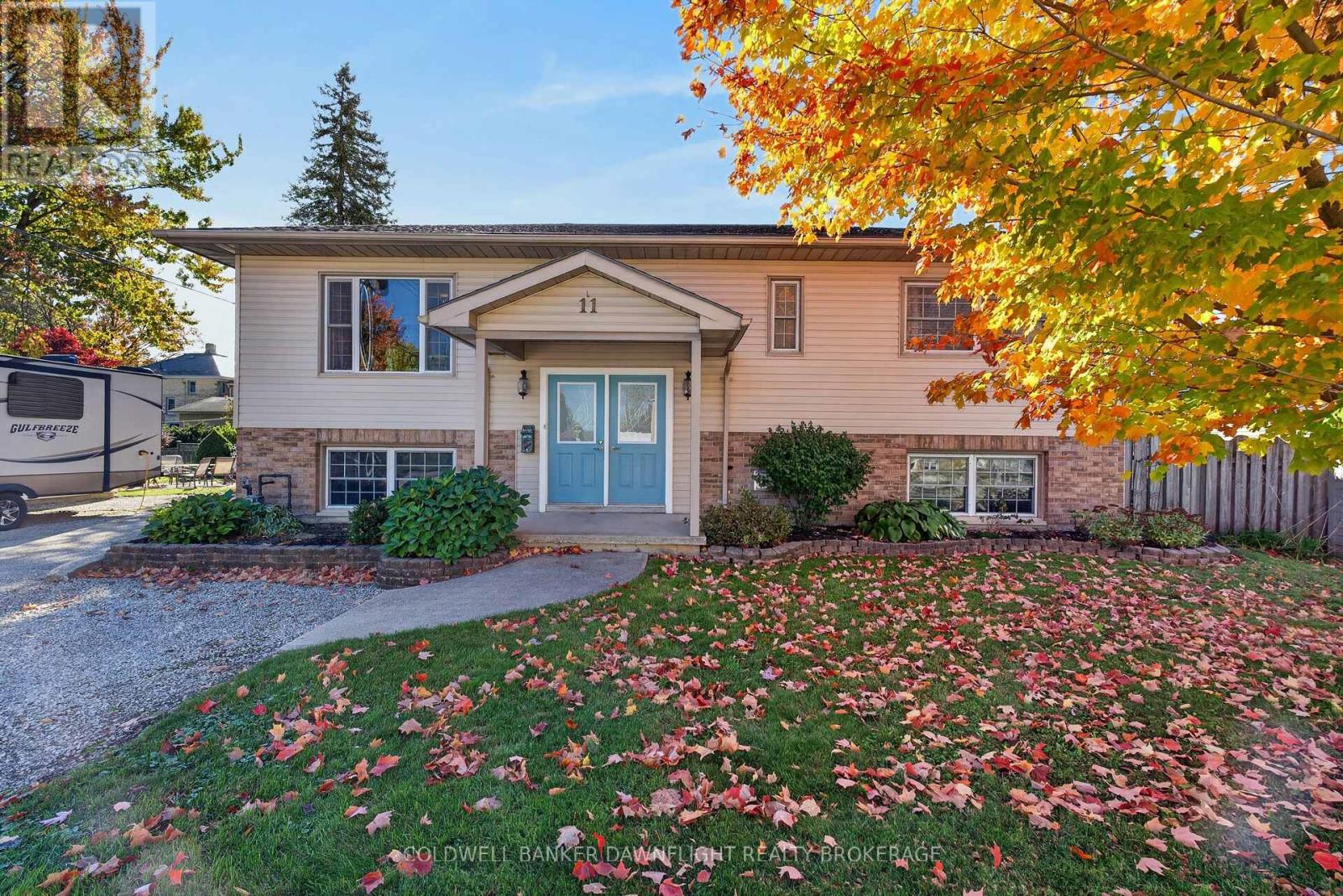 11 HILL STREET, South Huron (Exeter)