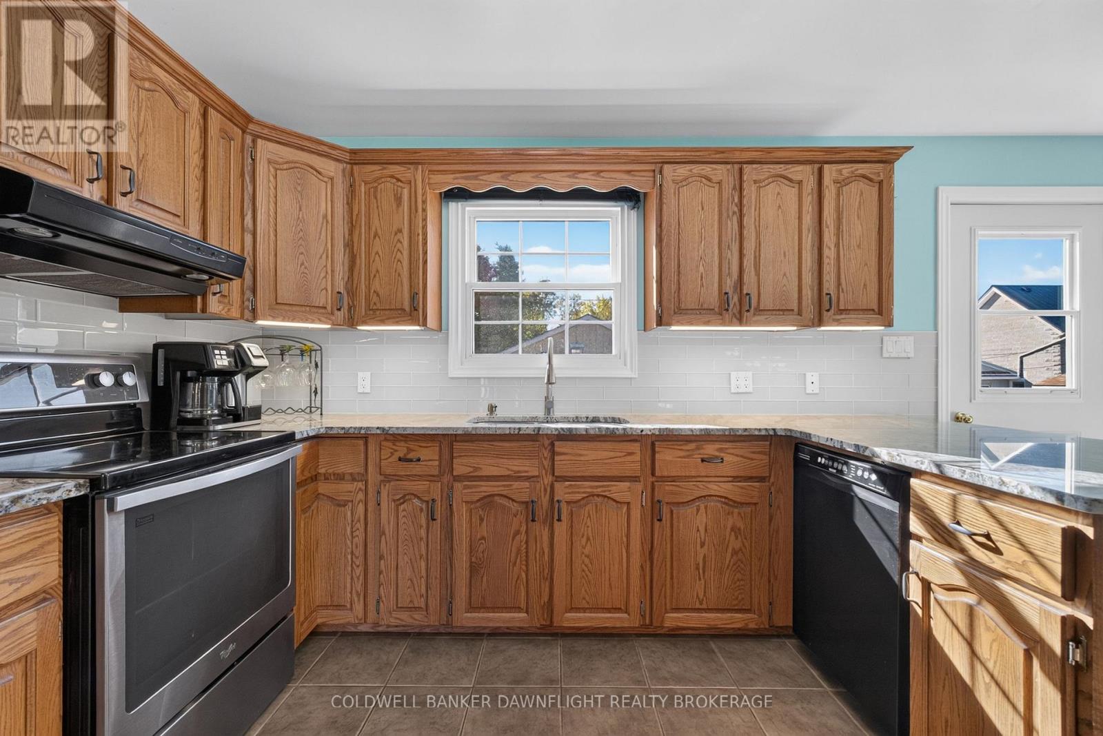 11 HILL STREET, South Huron (Exeter) — photo 7