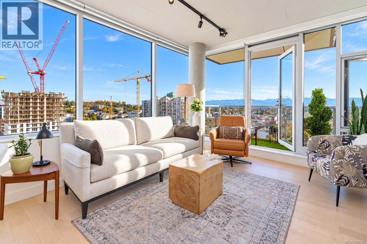 #1413 989 Johnson St - 7
