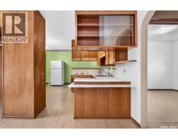 Laundry room - 842 Grandview Street W, Moose Jaw, SK S6H5L8 Photo 11